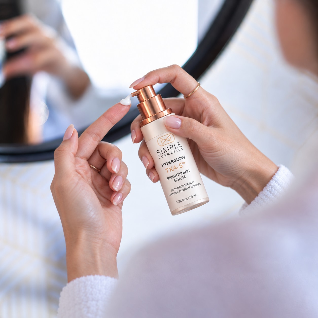 Applying a Simple Cosmetics skincare formula